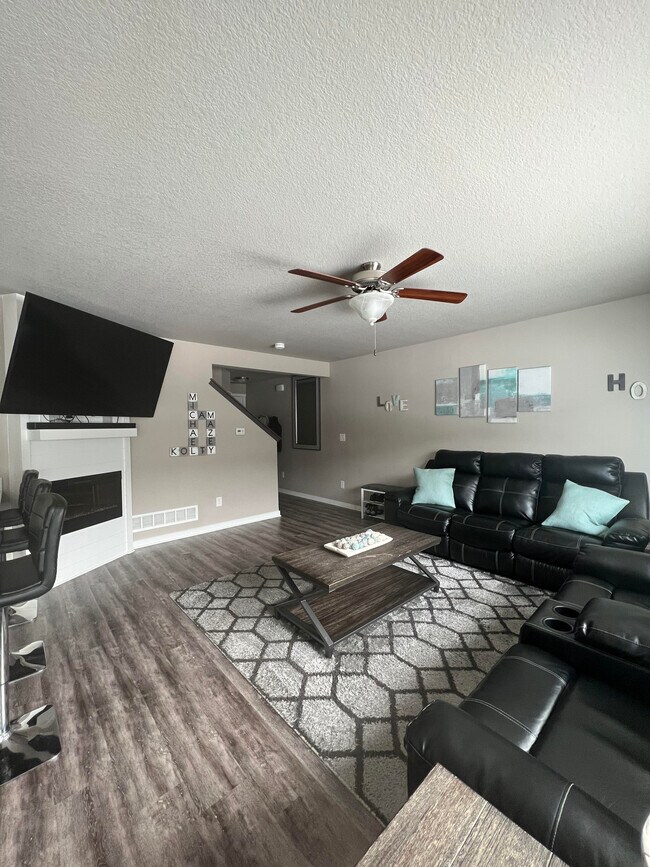 Foto del edificio - 753 NE Conner Ct