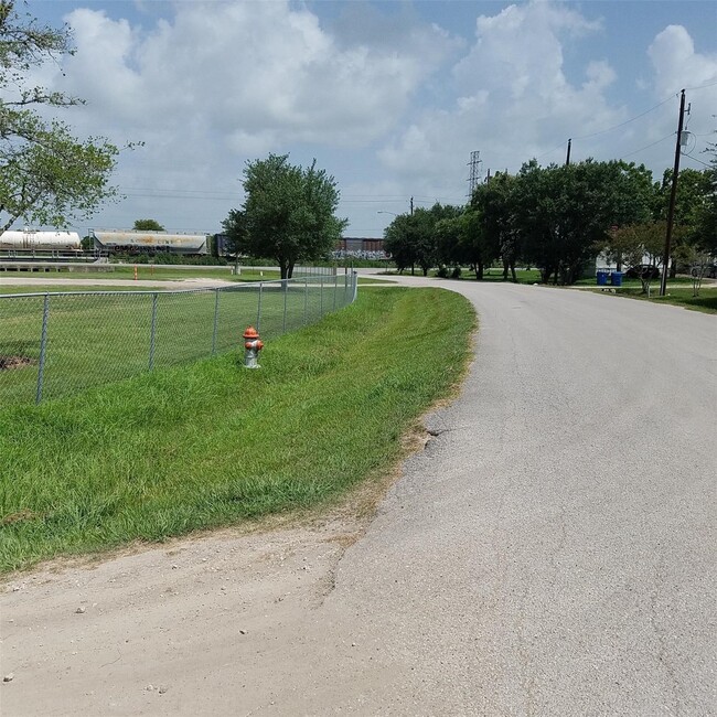 Foto del edificio - 1503 Spur 529