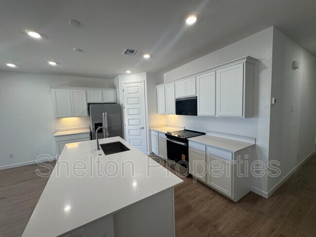 Foto del edificio - 17746 W Turquoise Ave