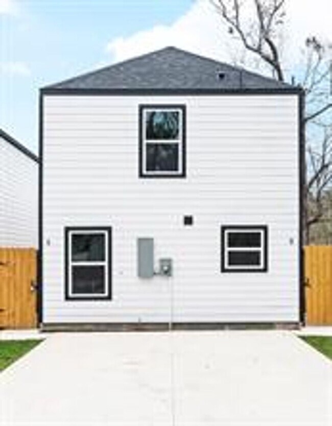 Building Photo - 7932 Way St