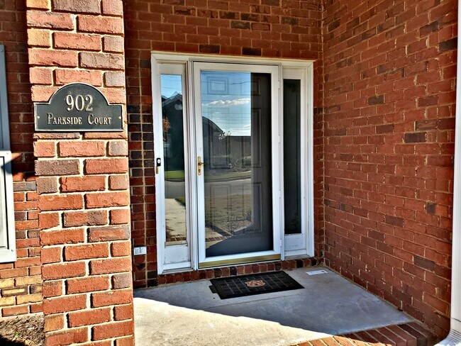 Building Photo - HOUSE FOR RENT - DECATUR