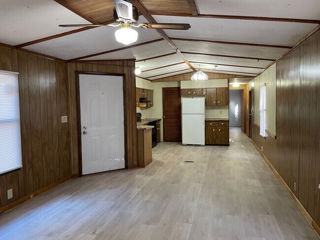 Foto del edificio - 2 BED, 2 BATH MOBILE HOME