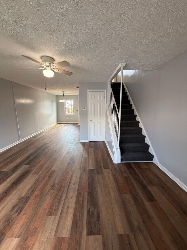 Foto del edificio - 932 Elton Ave