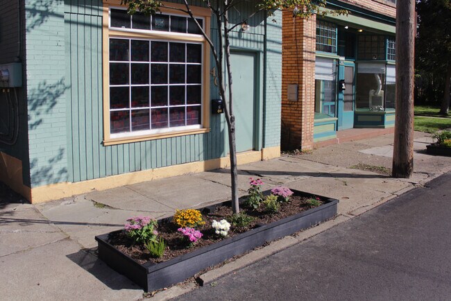 Building Photo - 405 S Trenton Ave