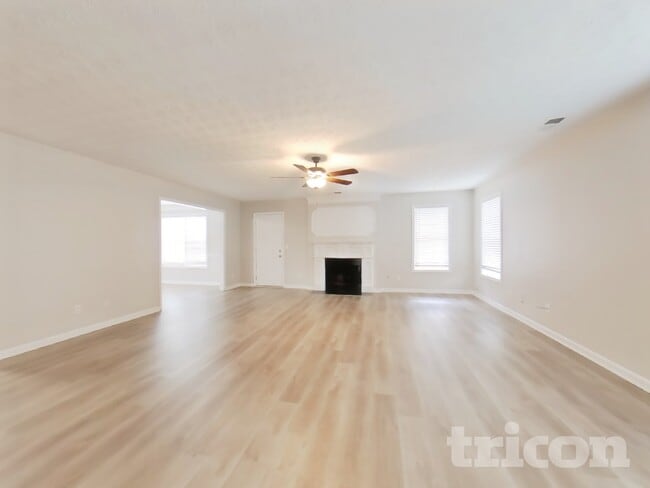 Building Photo - 4003 Riverside Pkwy