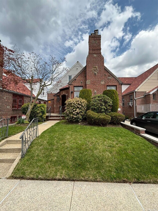 Foto principal - 50-37-50195 195th St