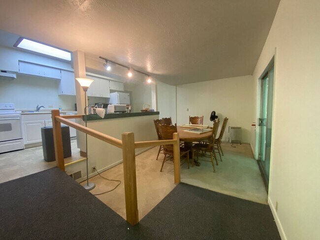 Building Photo - Lewis & Clark Graduate/Law Students ONLY