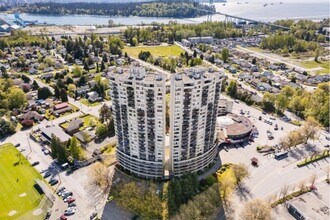 Interior Photo - International Plaza (Residential)