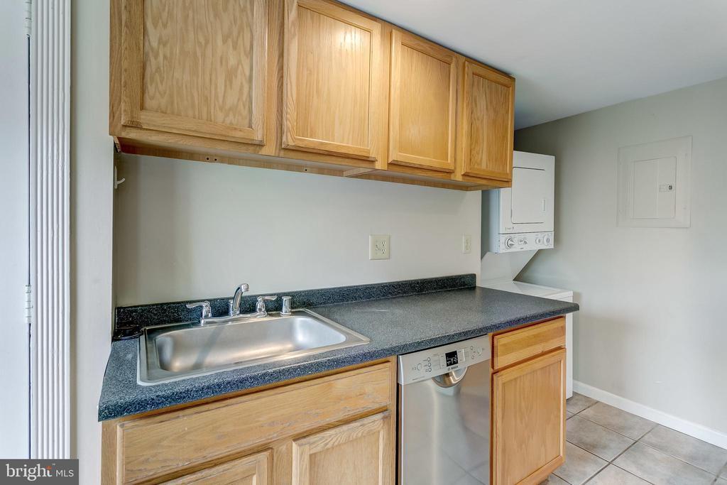 Foto principal - 1458 Riverside Ave