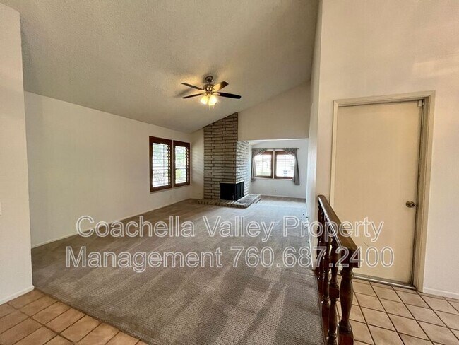 Foto del edificio - 40120 Sagewood Dr