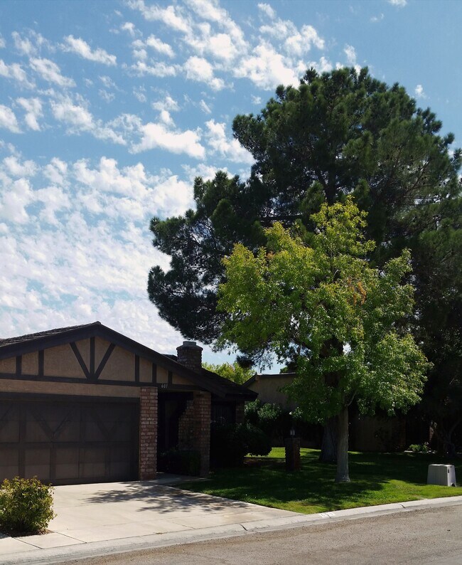 Foto del edificio - 601 Buttonwood Ln