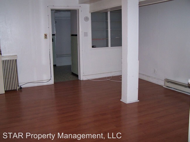 Building Photo - 2925 N Charles St