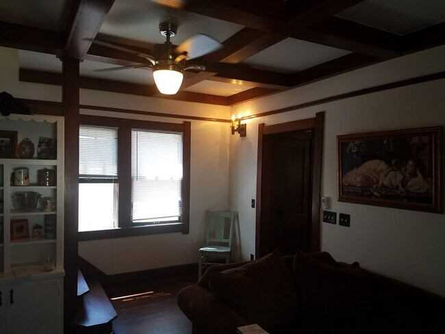 Foto del edificio - 1801 E 12th St