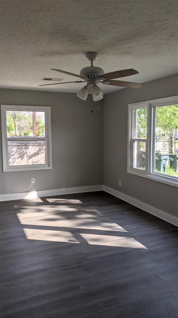 Foto del edificio - 204 3rd St