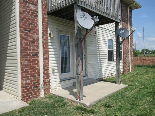Building Photo - 2712 S Ingram Mill Rd