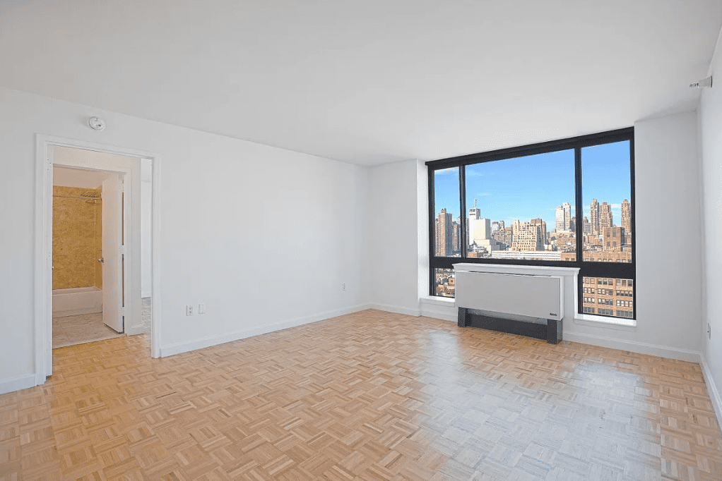 Foto principal - 360 W 43rd St