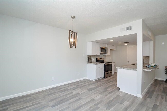 Foto del edificio - 978 Memorial Village Dr