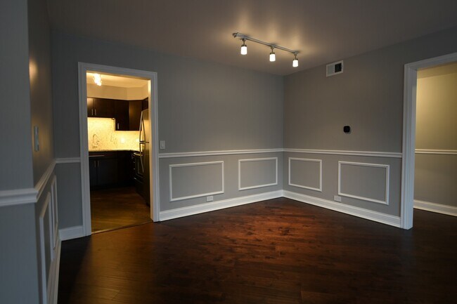 Foto del edificio - 2739 W Glenlake Ave