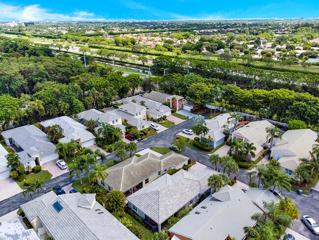Foto del edificio - 22831 Windsor Wood Ct