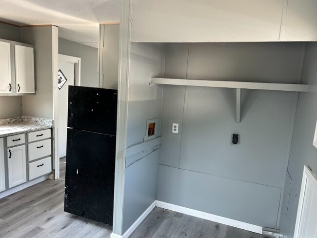 Foto del edificio - 100 Hidden Valley Dr