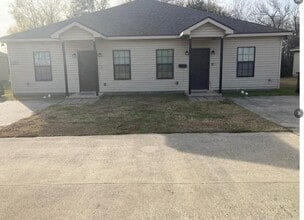 Building Photo - 2727 3rd St