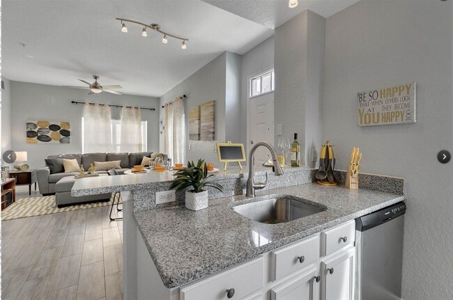 Foto del edificio - 4561 Yellowgold Rd E