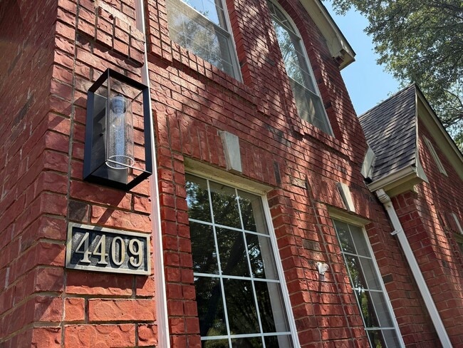 Building Photo - 4409 Brigade Ct
