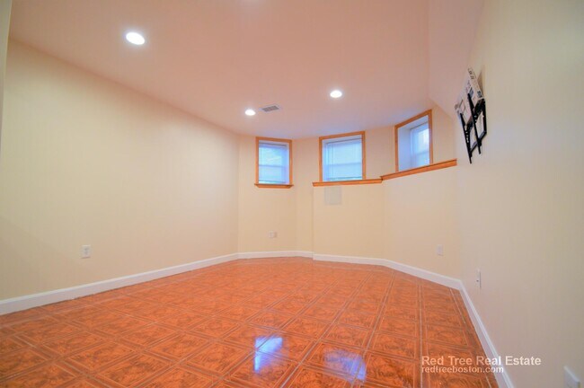 Foto del edificio - 55 Thatcher St