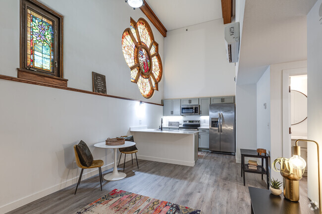 1BR, 1BA - 900SF - Living and Kitchen - Mission Lofts