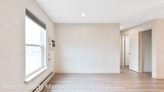 Building Photo - 2 br, 1 bath House - 3514 Scott St #3