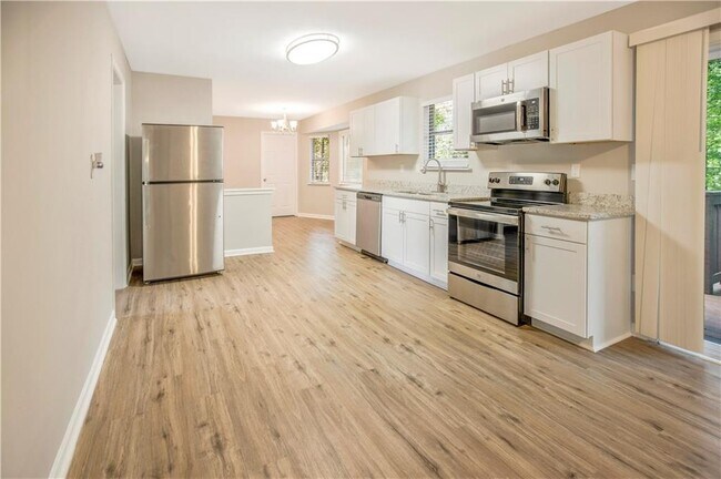 Building Photo - 4444 Foxfire Crossing