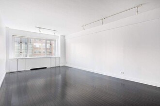 Building Photo - 166 E 63rd St