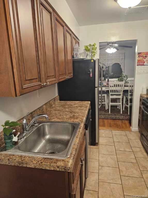 Foto del edificio - 4 Darian Ct