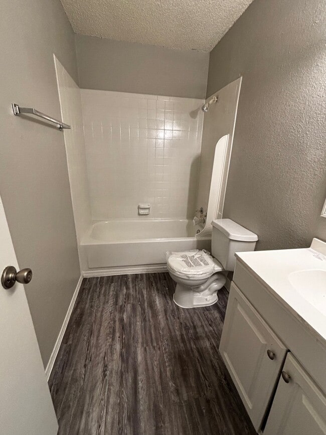 Building Photo - Edinburg Place Apartments