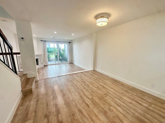 Foto del edificio - 5538 Las Virgenes Rd
