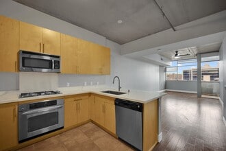 Building Photo - 353 E Bonneville Ave