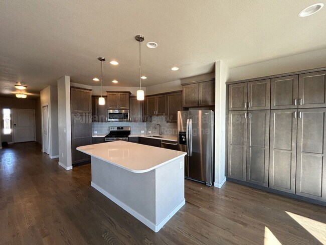 Foto del edificio - 8223 Wheatland Dr