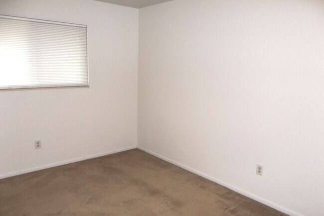 Foto del edificio - 2115 W Plum St