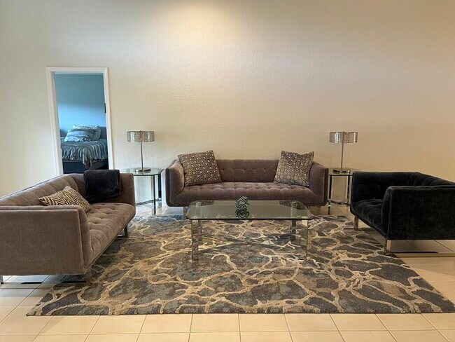 Building Photo - 10596 Sunset Isles Ct