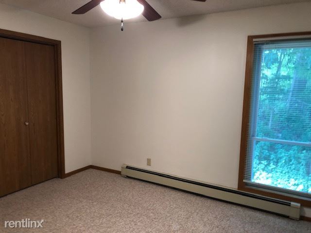 Building Photo - 2 br, 1 bath  - 1006 Oakcrest St Apt 101