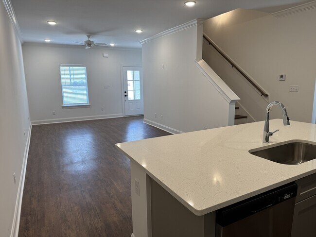 Foto del edificio - 671 Cottage Grv Cir