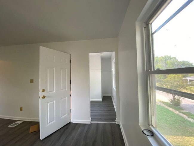 Foto del edificio - 108 Columbian Ave