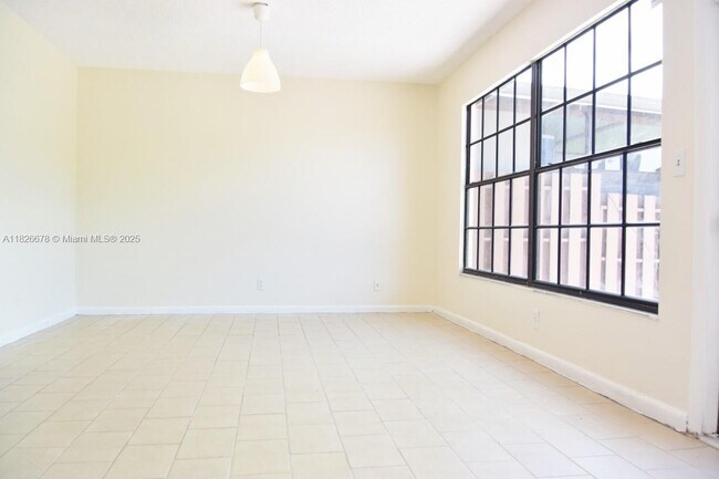 Building Photo - 9481 NW 39th Pl