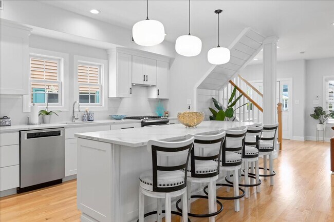 Foto del edificio - 212 Central Ave