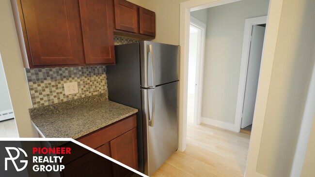 Foto del edificio - 433 W Wellington Ave