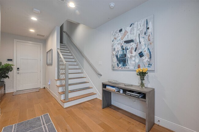 Building Photo - 2608 Rusk St