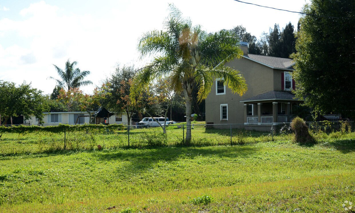 Manatee Village IV Apartments in Ruskin, FL