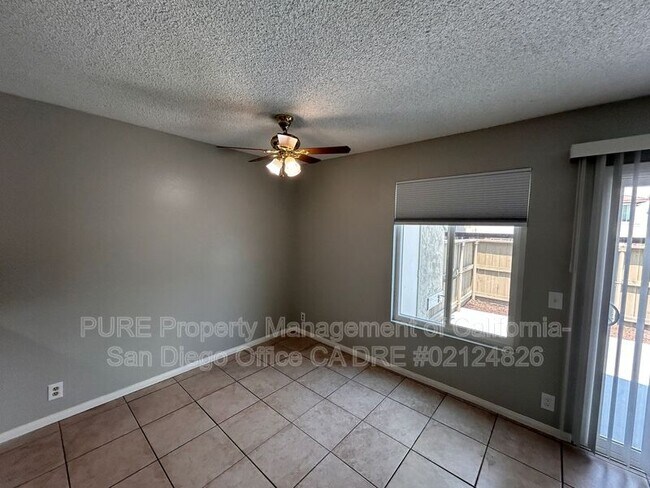 Foto del edificio - 6840 Panamint Row