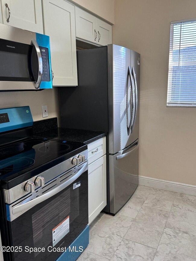 Foto del edificio - 2398 Fox Hollow Dr