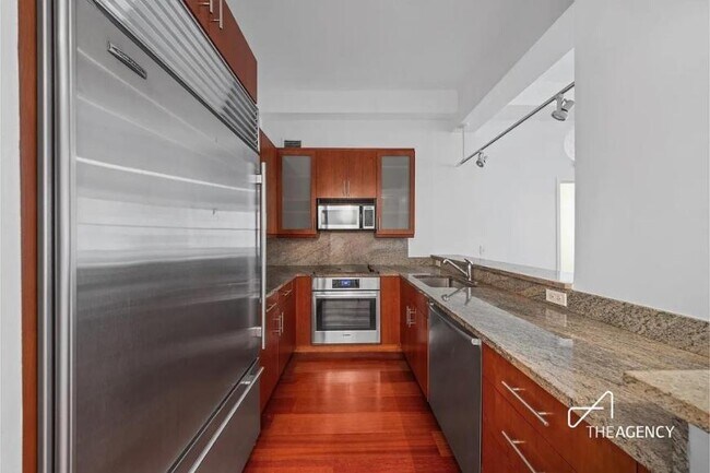 Foto del edificio - 2 bedroom in NEW YORK NY 10038